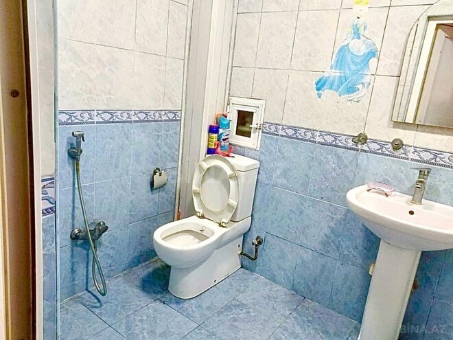 Продаётся 3-комн. вторичка 75 м², м. Нефтчиляр, photo 13 from 15