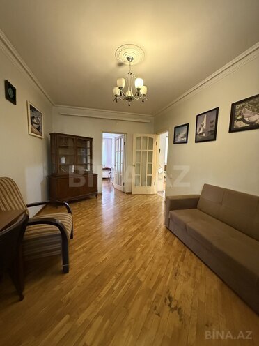 Продаётся 3-комн. вторичка 72 м², м. Ичеришехер, photo 6 from 13