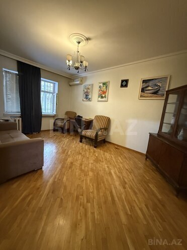 Продаётся 3-комн. вторичка 72 м², м. Ичеришехер, photo 4 from 13