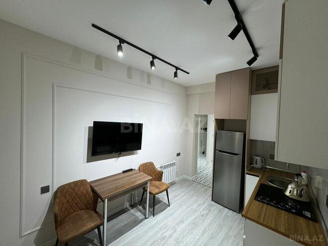 Сдаётся 2-комн. новостройка 60 м², м. 8 ноября, photo 1 from 12