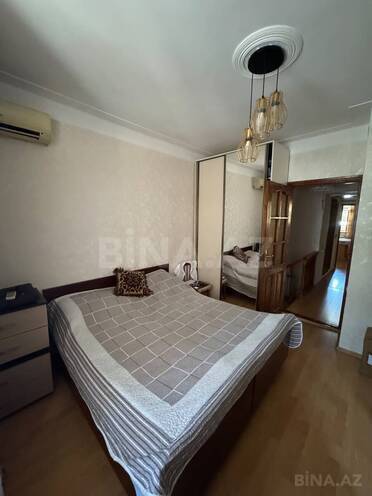 Satılır 2 otaqlı köhnə tikili 55 m², Qara Qarayev m., photo 6 from 18