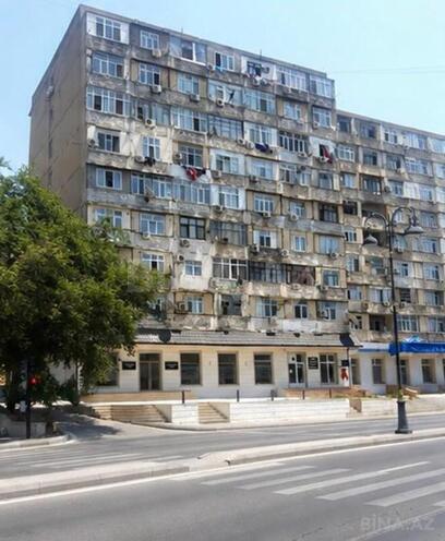 Продаётся 1-комн. вторичка 30 м², м. Ази Асланов, photo 1 from 8