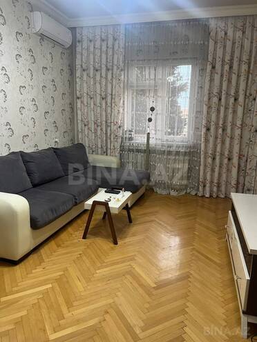 Продаётся 2-комн. вторичка 60 м², м. Кара Караев, photo 3 from 12