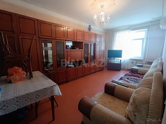 Продаётся 2-комн. вторичка 65 м², Хатаинский р., photo 1 from 12