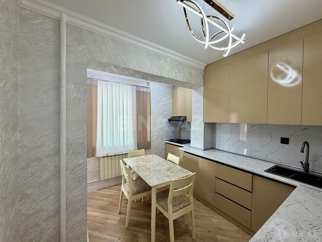 Satılır 2 otaqlı köhnə tikili 60 m², Yeni Günəşli q., photo 12 from 24