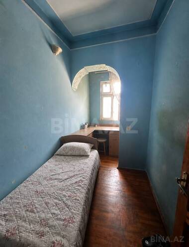 Satılır 3 otaqlı köhnə tikili 67 m², Qara Qarayev m., photo 3 from 10