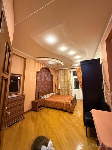 Сдаётся 3-комн. новостройка 130 м², м. 8 ноября, photo 5 from 14