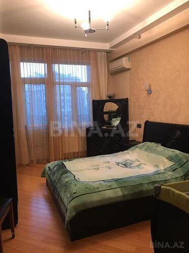 Сдаётся 3-комн. новостройка 135 м², м. Низами, photo 8 from 14