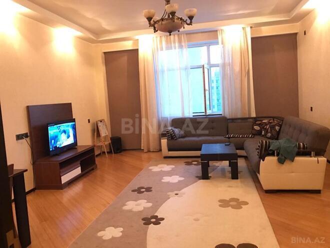 Сдаётся 3-комн. новостройка 135 м², м. Низами, photo 4 from 14