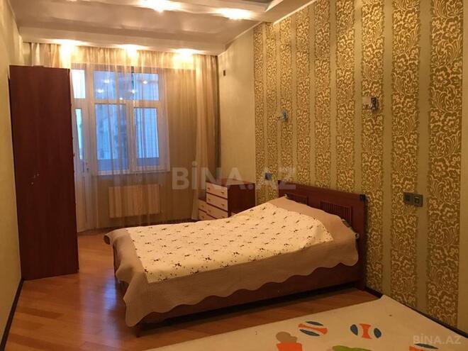 Сдаётся 3-комн. новостройка 135 м², м. Низами, photo 6 from 14