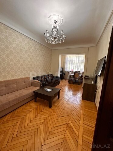 Сдаётся 3-комн. вторичка 75 м², м. Элмляр Академиясы, photo 1 from 12