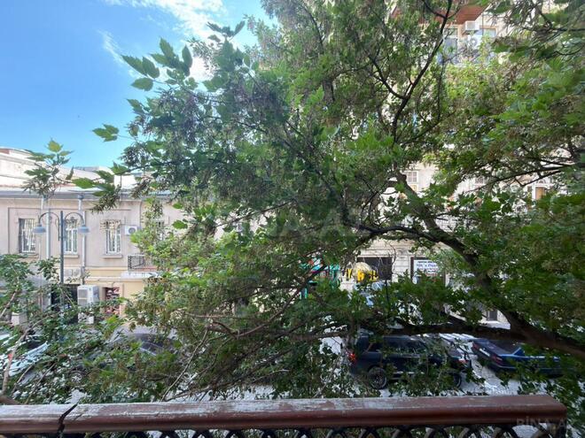 Продаётся 3-комн. вторичка 70 м², м. Сахил, photo 6 from 17