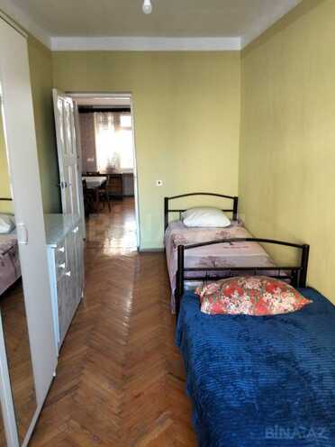 Сдаётся 3-комн. вторичка 70 м², м. Иншаатчылар, photo 3 from 8