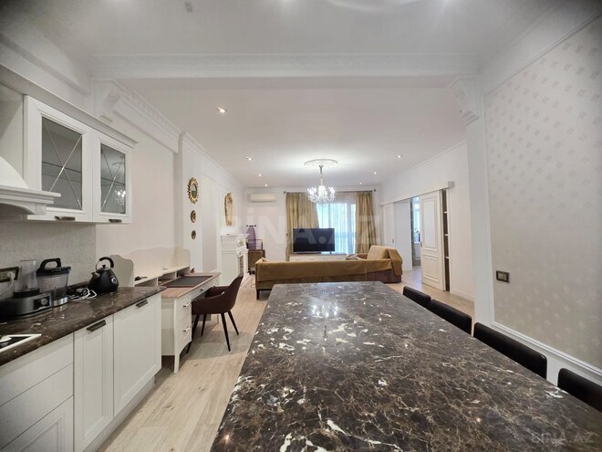 Сдаётся 2-комн. новостройка 101 м², м. Низами, photo 9 from 23