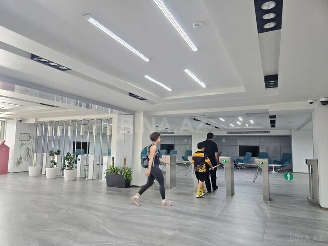 Сдаётся 2-комн. новостройка 101 м², м. Низами, photo 16 from 23
