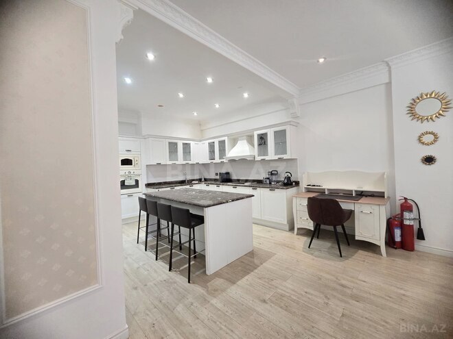Сдаётся 2-комн. новостройка 101 м², м. Низами, photo 22 from 23