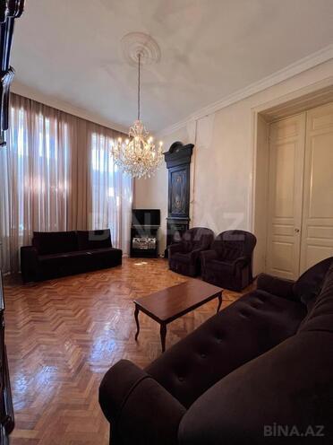 Satılır 2 otaqlı köhnə tikili 100 m², Sahil m., photo 3 from 19