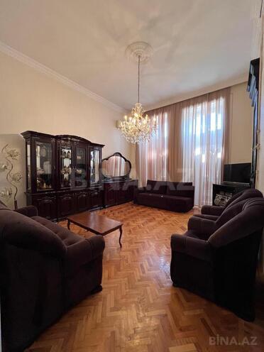 Satılır 2 otaqlı köhnə tikili 100 m², Sahil m., photo 4 from 19