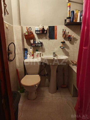 Satılır 2 otaqlı köhnə tikili 55 m², İnşaatçılar m., photo 7 from 8