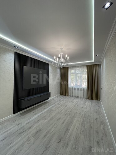 Satılır 2 otaqlı köhnə tikili 60 m², Hövsan q., photo 1 from 16