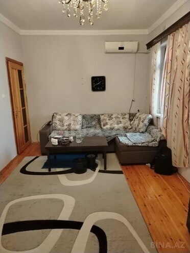 Satılır 2 otaqlı köhnə tikili 50 m², Yeni Yasamal q., photo 1 from 10