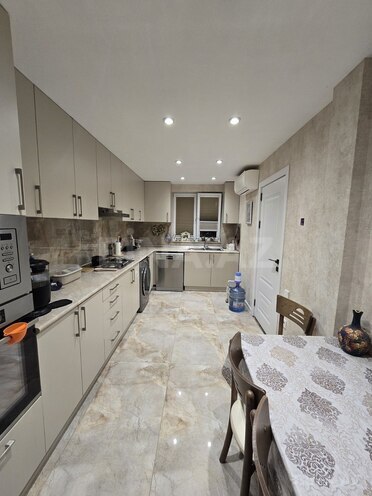 Продаётся 3-комн. вторичка 100 м², м. Иншаатчылар, photo 4 from 27