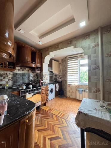 Продаётся 3-комн. вторичка 85 м², Хатаинский р., photo 1 from 14