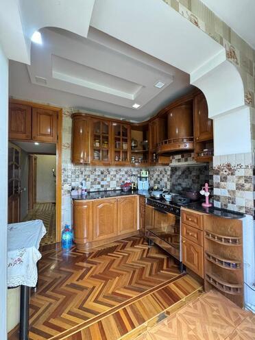 Продаётся 3-комн. вторичка 85 м², Хатаинский р., photo 4 from 14