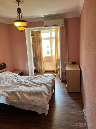 Продаётся 2-комн. вторичка 60 м², м. Ази Асланов, photo 6 from 12
