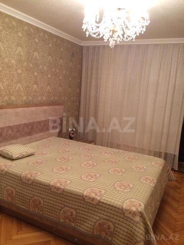 Продаётся 3-комн. вторичка 80 м², м. Иншаатчылар, photo 1 from 12