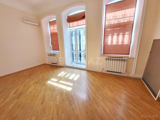 Сдаётся 4-комн. вторичка 200 м², м. Ичеришехер, photo 16 from 22