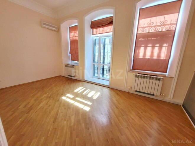 Сдаётся 4-комн. вторичка 200 м², м. Ичеришехер, photo 4 from 22