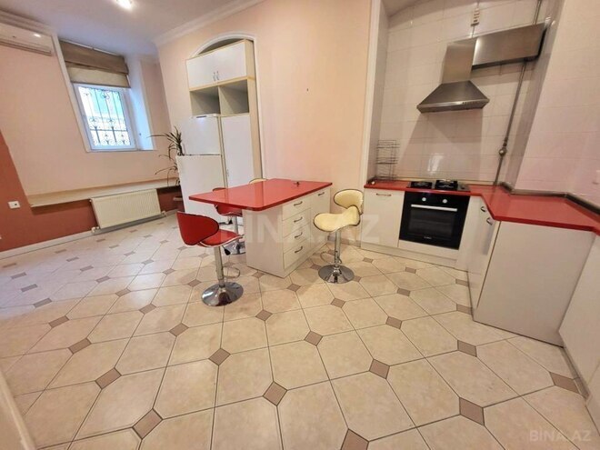 Сдаётся 4-комн. вторичка 200 м², м. Ичеришехер, photo 6 from 22