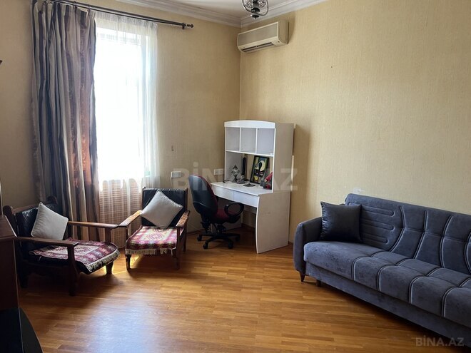 İcarəyə verilir 3 otaqlı köhnə tikili 100 m², Sahil m., photo 1 from 25