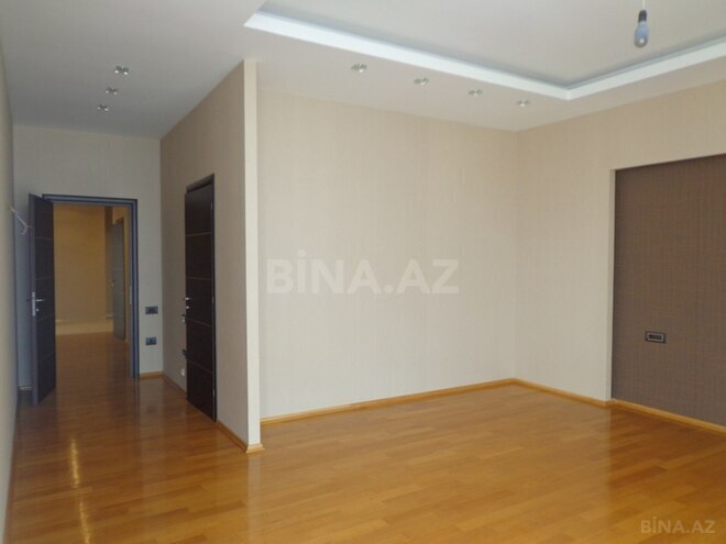 Сдаётся 4-комн. новостройка 230 м², м. 8 ноября, photo 14 from 22