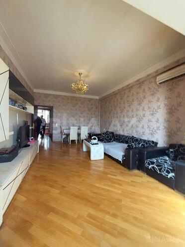 Satılır 3 otaqlı köhnə tikili 95 m², Memar Əcəmi m., photo 1 from 10