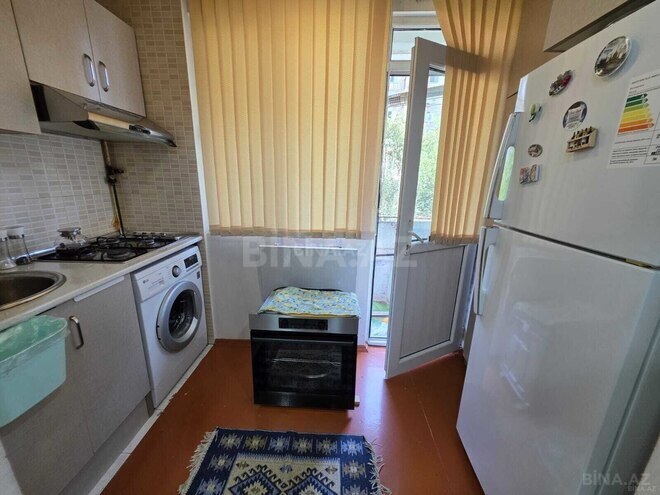 Продаётся 2-комн. вторичка 65 м², м. Ази Асланов, photo 15 from 21