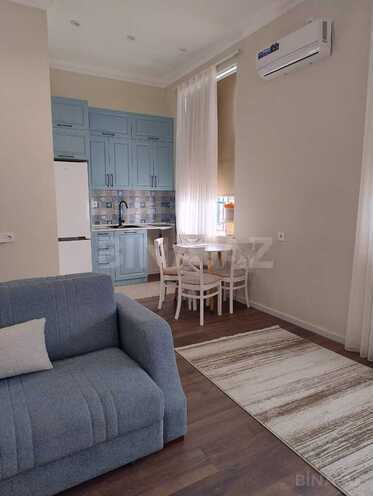 Сдаётся 1-комн. вторичка 30 м², м. Низами, photo 1 from 11