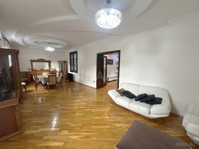 Сдаётся 3-комн. вторичка 140 м², м. Элмляр Академиясы, photo 1 from 11