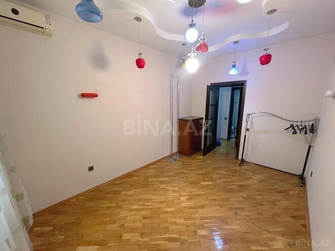 Сдаётся 3-комн. вторичка 140 м², м. Элмляр Академиясы, photo 8 from 11