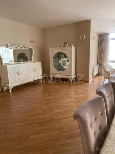 İcarəyə verilir 4 otaqlı yeni tikili 190 m², 28 May m., photo 19 from 25