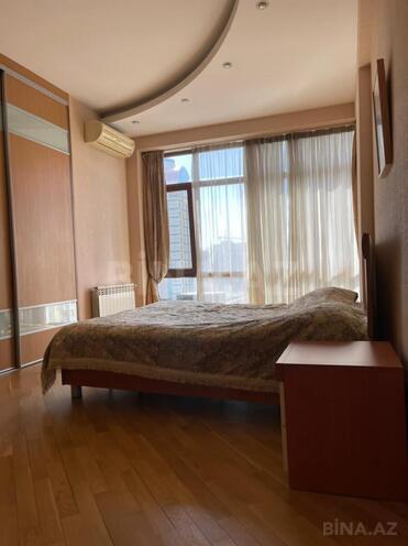 İcarəyə verilir 4 otaqlı yeni tikili 190 m², 28 May m., photo 4 from 25