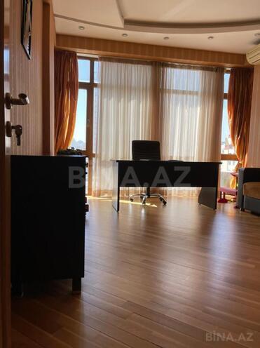 İcarəyə verilir 4 otaqlı yeni tikili 190 m², 28 May m., photo 7 from 25