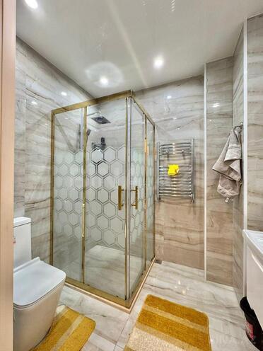 Сдаётся 2-комн. новостройка 70 м², Насиминский  р., photo 12 from 15