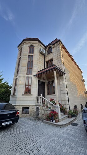 Satılır 9 otaqlı həyət evi/bağ evi 488 m², Qaraçuxur q., photo 1 from 31