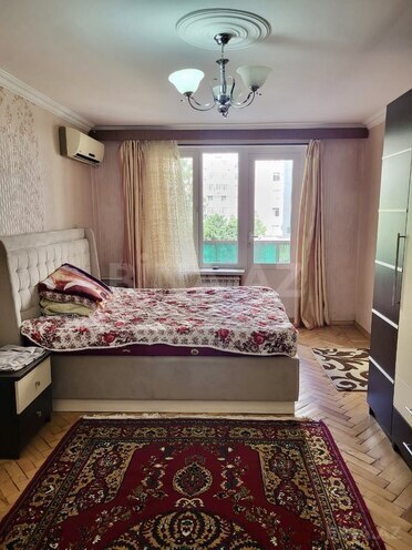 Сдаётся 3-комн. вторичка 80 м², м. Элмляр Академиясы, photo 1 from 11