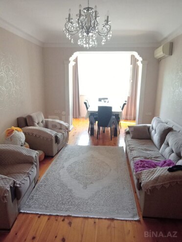 Satılır 3 otaqlı köhnə tikili 75 m², Neftçilər m., photo 1 from 12