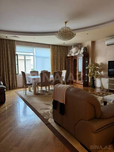 Сдаётся 3-комн. новостройка 137 м², м. Низами, photo 1 from 21