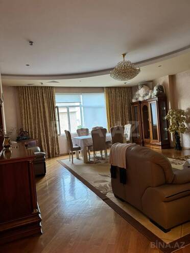 Сдаётся 3-комн. новостройка 137 м², м. Низами, photo 3 from 21