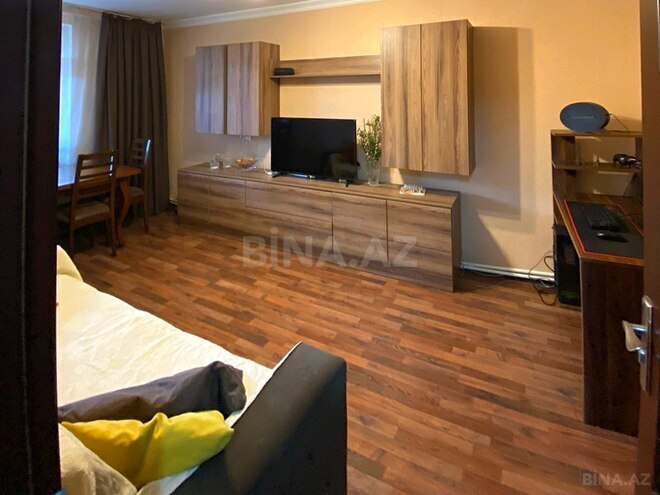 Продаётся 2-комн. вторичка 55 м², Ясамальский р., photo 8 from 24